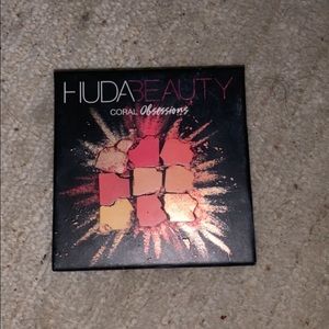 Huda beauty coral obsessions